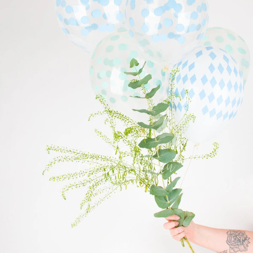 5 blue diamonds balloons